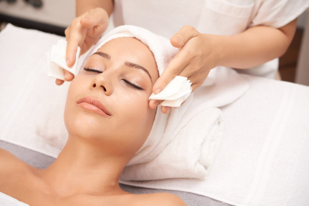 What Is the Best Facial for Your Skin Type? A SkinLocal Breakdown 1 facial